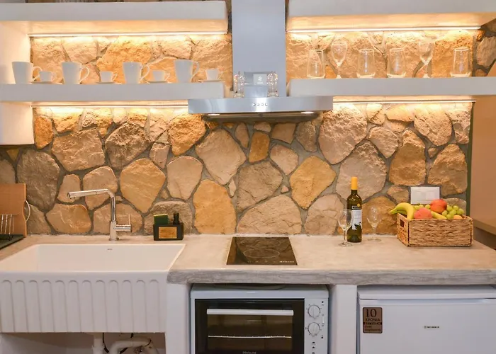 Mylopetra Milos Suites