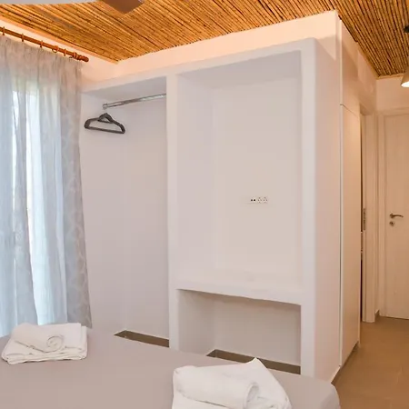 Mylopetra Milos Suites Tripiti Exterior photo